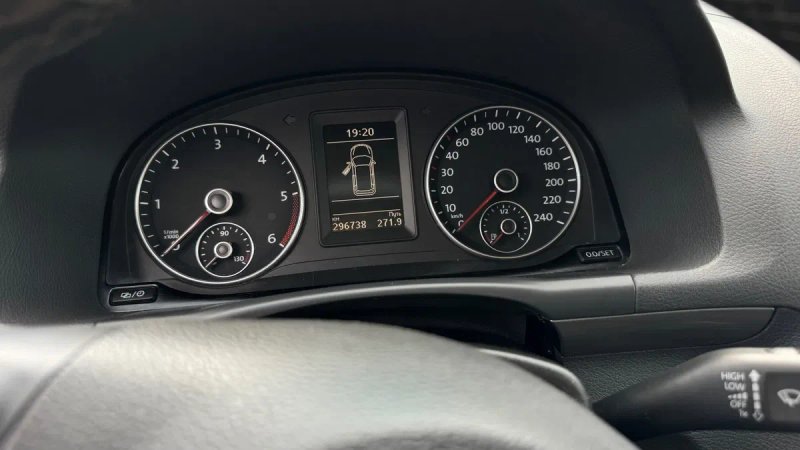 Продам Volkswagen Touran 1.6 дизель 2013 — фото 6
