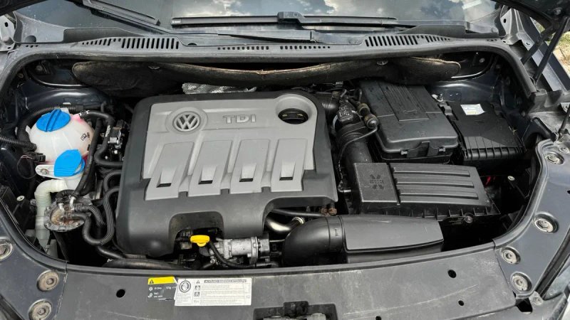 Продам Volkswagen Touran 1.6 дизель 2013 — фото 8