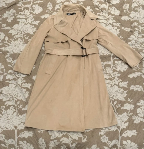 Продам женский плащ Zara . замш беж покупался в Европе