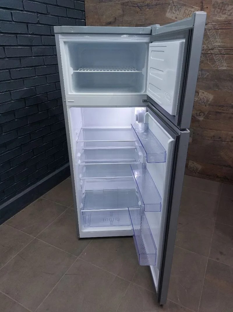Продається Двокамерний холодильник Indesit st140 — фото 7