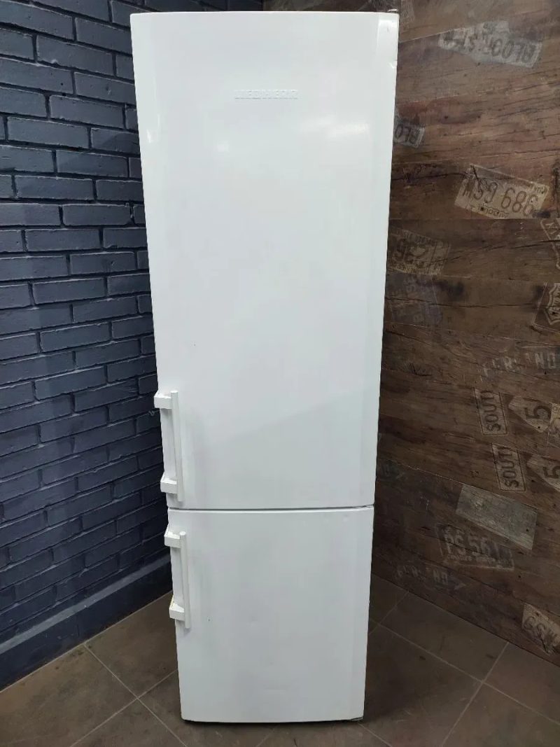 Продається Двокамерний холодильник Indesit st140 — фото 8