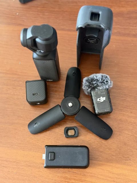 Продаю DJI Osmo Pocket 3 Creator Combo