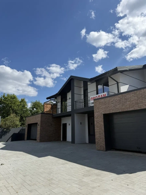 Продаж! Дуплекс 167 м² Ірпінь Центр Газ Гараж 3 сотки Тераси 60 м² міські комунікаціі є відеоогляд