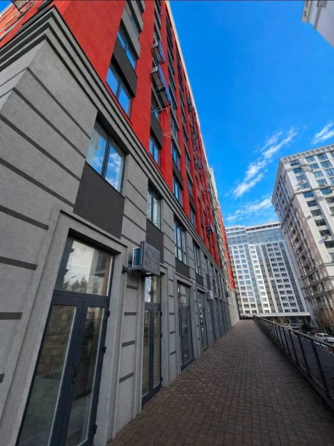 Продаж комерційного приміщення з ремонтом в ЖК "Ірпінь Сіті"