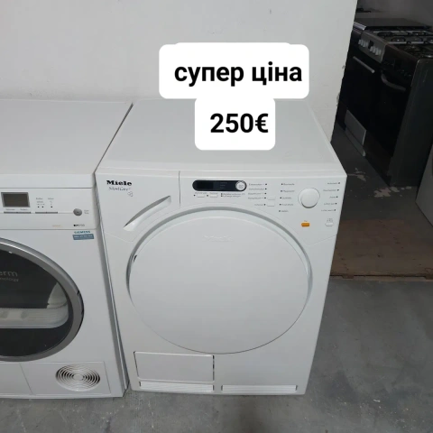 Продаж сушильної машинки Міле т7744с.конденсаційна,виробник Німетчина.60×60×85
Тип загрузки: фронтальный
Макс. загрузка [