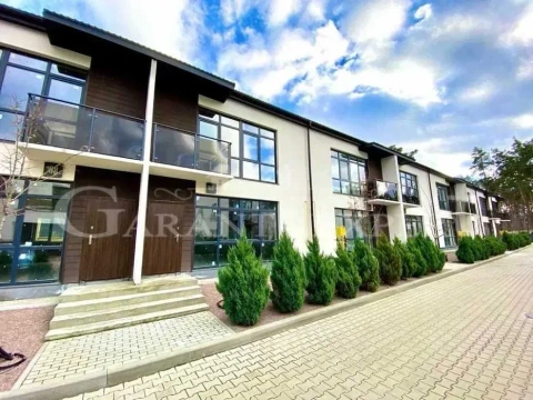Продаж Таунхаус в Ірпені 125 м2 всі центральні комунікації, також є можливість зробити ремонт саме під Вас