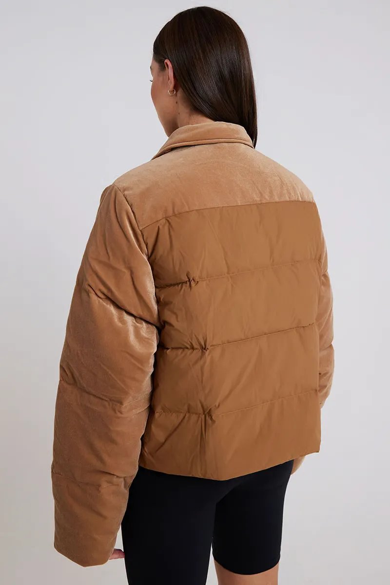 Оригінал! сша! Жіноча куртка Adidas Velvet Puffer Jacket IB2028 зимовий пуховик новий стан — фото 6