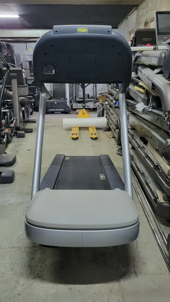 Професійна Бігова доріжка technogym Jog Now 500 LED — фото 8