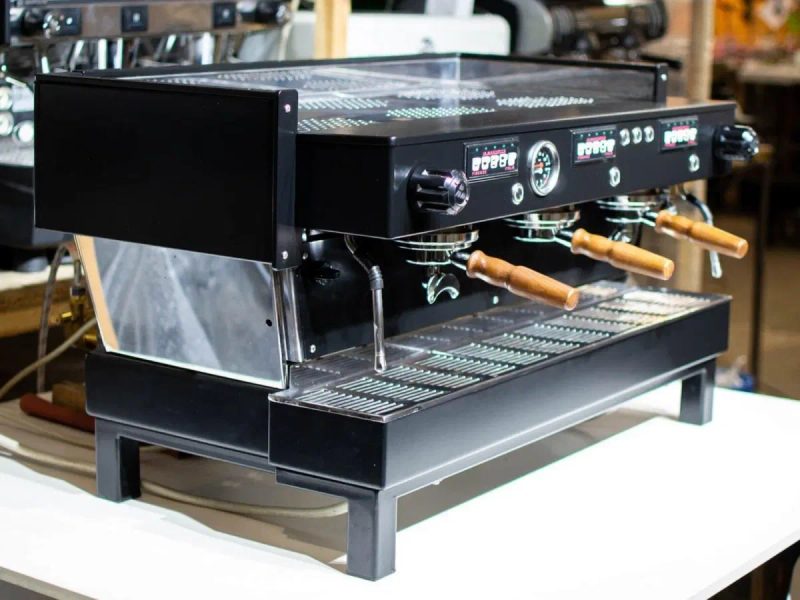 Професійна кавомашина La Marzocco Linea — фото 5