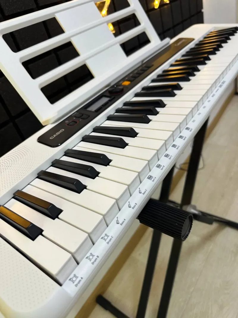 ПРОФЕСІЙНИЙ білий синтезатор CASIO, цифрове електронне піаніно — фото 4