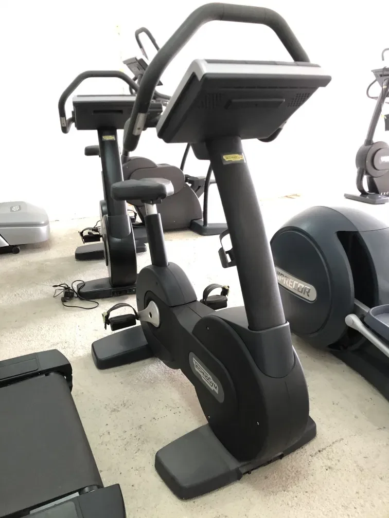 Професійний велотренажер Technogym Excite 700 Unity на гарантії — фото 4