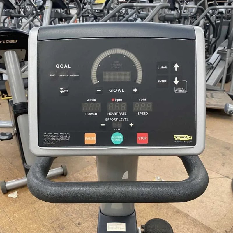 Професійний велотренажер Technogym Recline 500 Led горизонтальний — фото 3