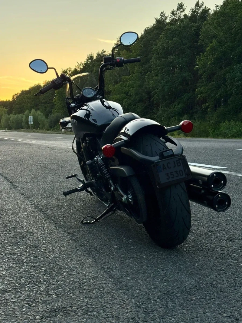 Прямий конкурент Harley-Davidson чудовий мотоцикл Indian Scout Rogue, 2022 рік — фото 4