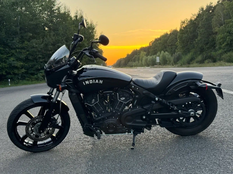 Прямий конкурент Harley-Davidson чудовий мотоцикл Indian Scout Rogue, 2022 рік — фото 6