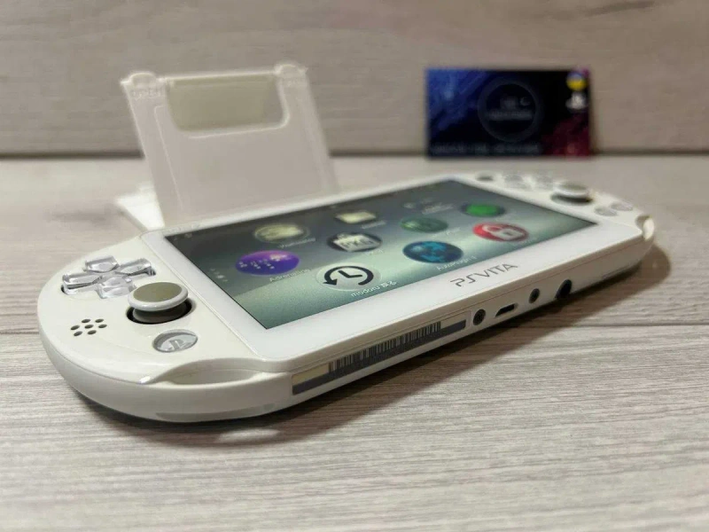 PS vita slim White 2000 32GB + 15 Ігор встановлено  Ідеальний стан — фото 4