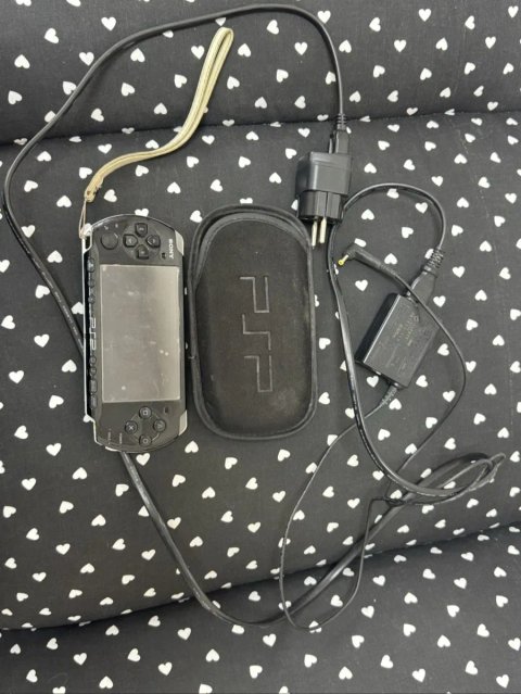 PSP 3000 32Gb 28 ігор в гарному стані,Sony Playstatation, зарядка, чохол, ігрова ретро приставка, консоль батарея акумулятор
