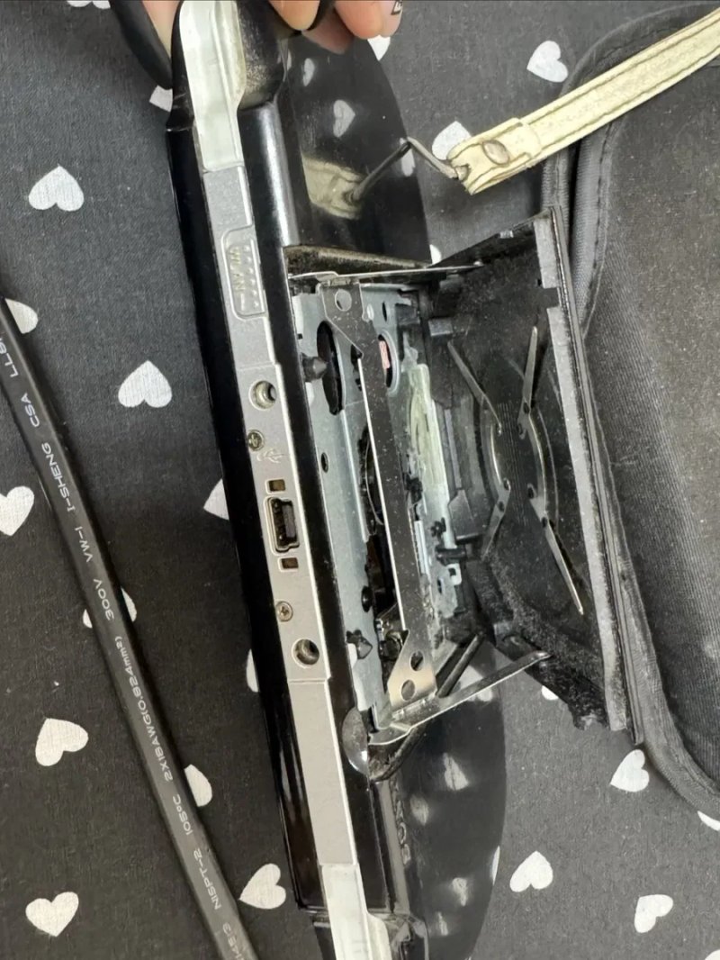PSP 3000 32Gb 28 ігор в гарному стані,Sony Playstatation, зарядка, чохол, ігрова ретро приставка, консоль батарея акумулятор — фото 6