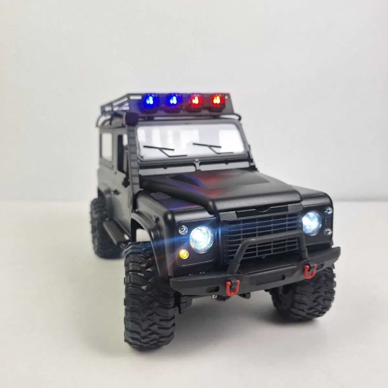 Радіокерована машинка Land Rover Defender на пульті керування, позашляховик на радіокеруванні — фото 2
