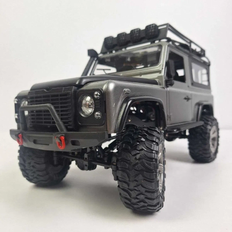 Радіокерована машинка Land Rover Defender на пульті керування, позашляховик на радіокеруванні — фото 5