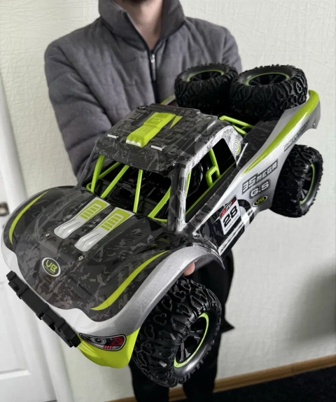 Радіокерована машинка позашляховик 43 см JJRC Q229 1:10 зі підсвічуванням 2,4G