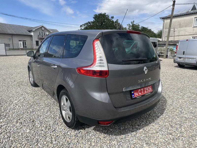 Renault Grand Scenic — фото 5