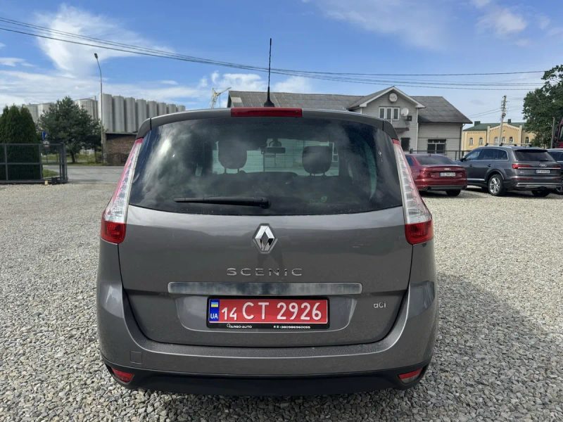 Renault Grand Scenic — фото 6