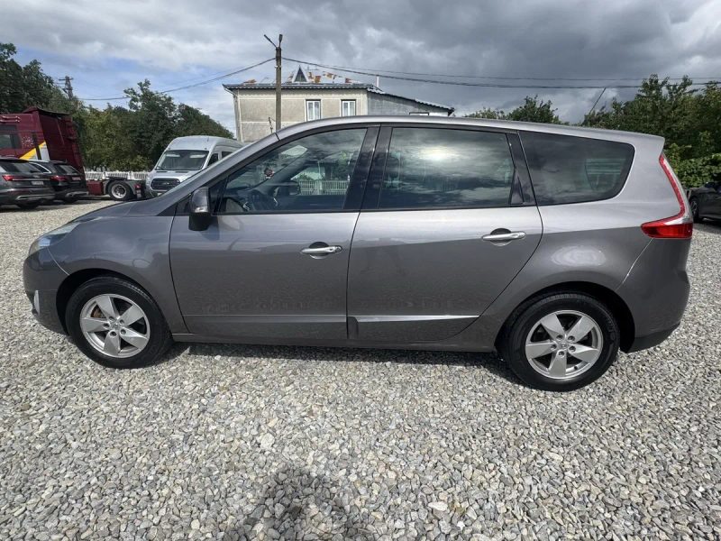 Renault Grand Scenic — фото 7