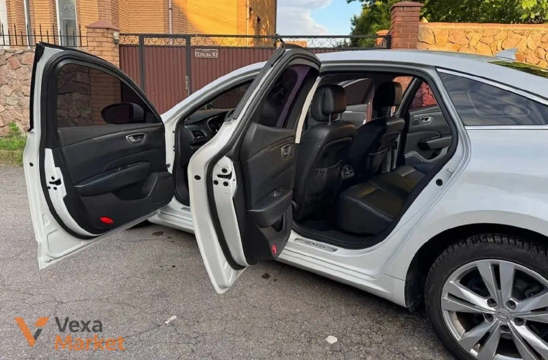 Renault Samsung SM6 2016 року 2.0 Газ — фото 4