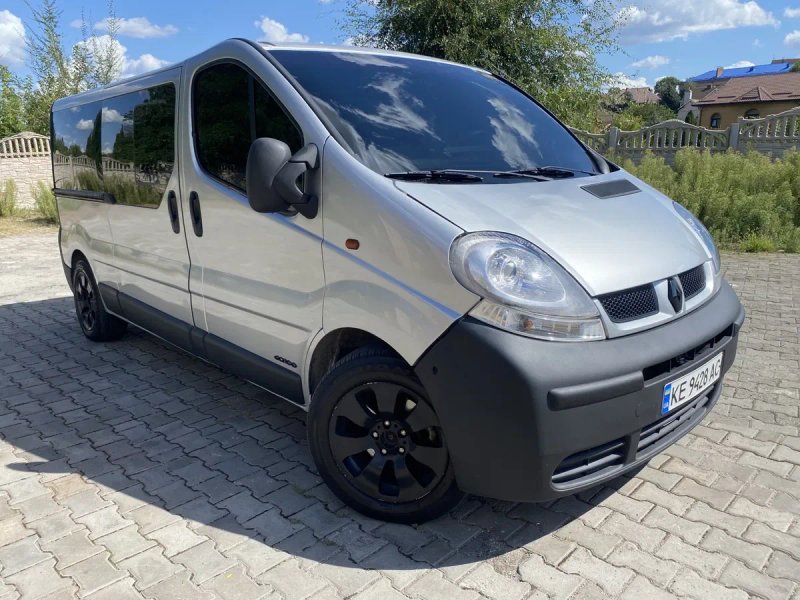 Renault Trafic 2 1.9 Long 8+1 — фото 2
