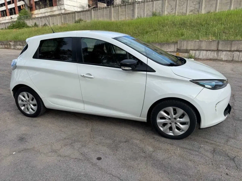 Renault Zoe R90 41 kWh - новая батарея 2025 года! Запас хода 340 км — фото 4