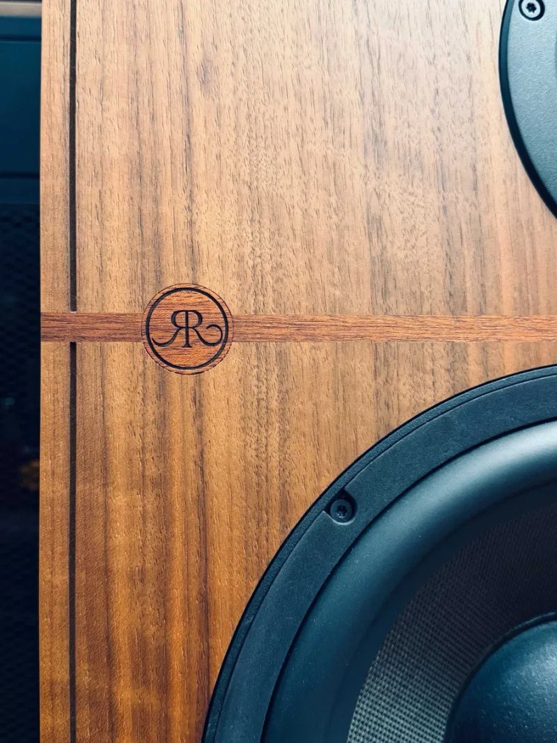 Revival Audio Atalante 5 — флагман молодой французской марки, инженерная родословная мировых брендов | состояние нового, подставки, коробки — фото 5