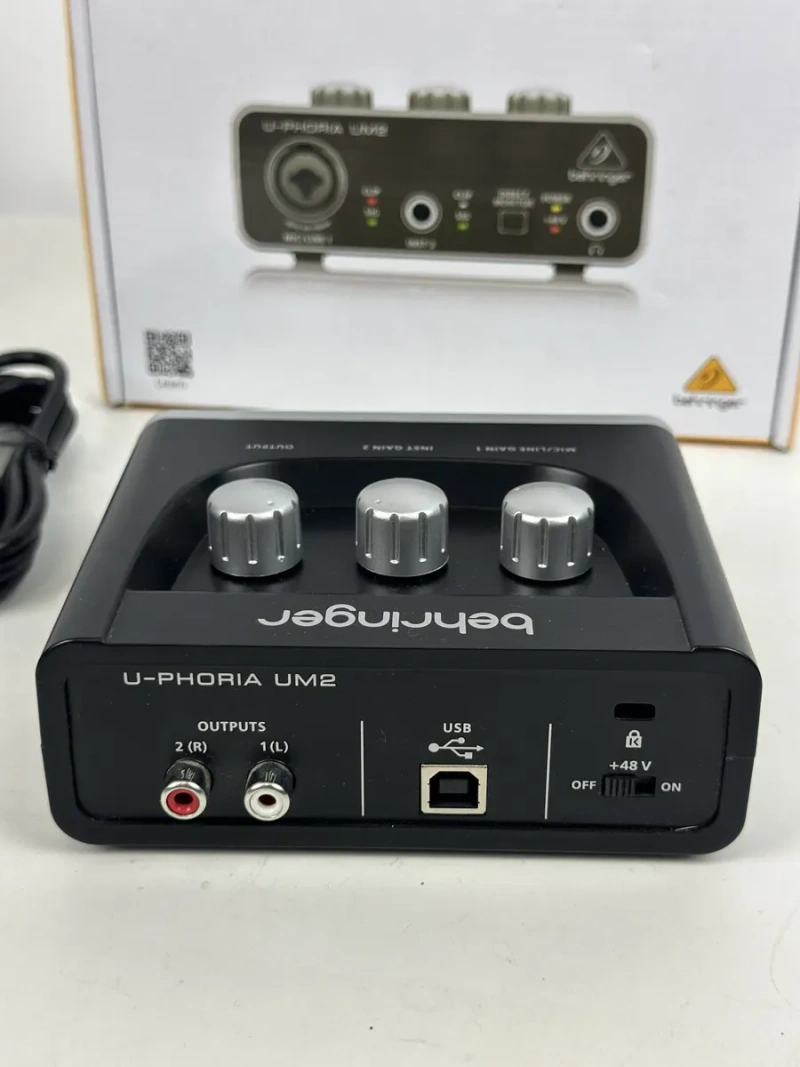 Розпродаж! звукова карта Behringer UM2 — фото 3