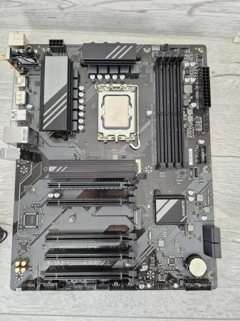s1700 материнка ATX GigaByte B760 DS3H AX WiFi (DDR5). Trade-in — фото 2