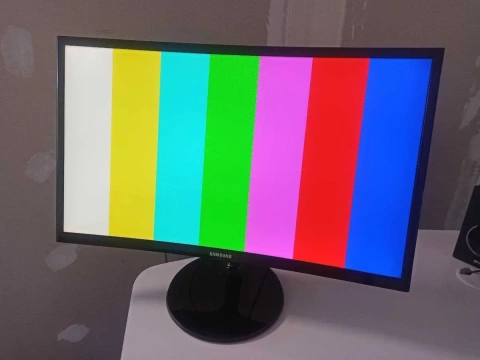 Samsung C24F390FHI 23.5" VA / Full HD / 72Hz / Curved / HDMI