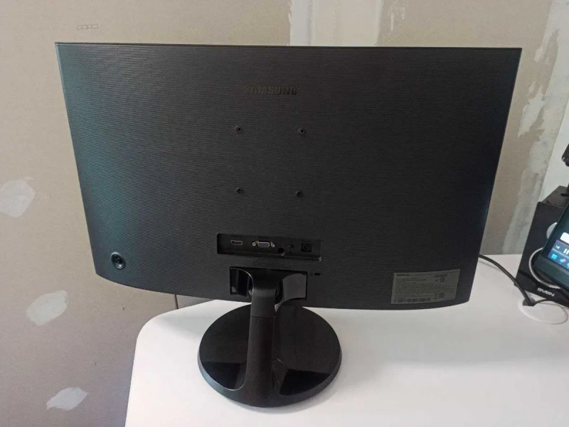 Samsung C24F390FHI 23.5" VA / Full HD / 72Hz / Curved / HDMI — фото 8