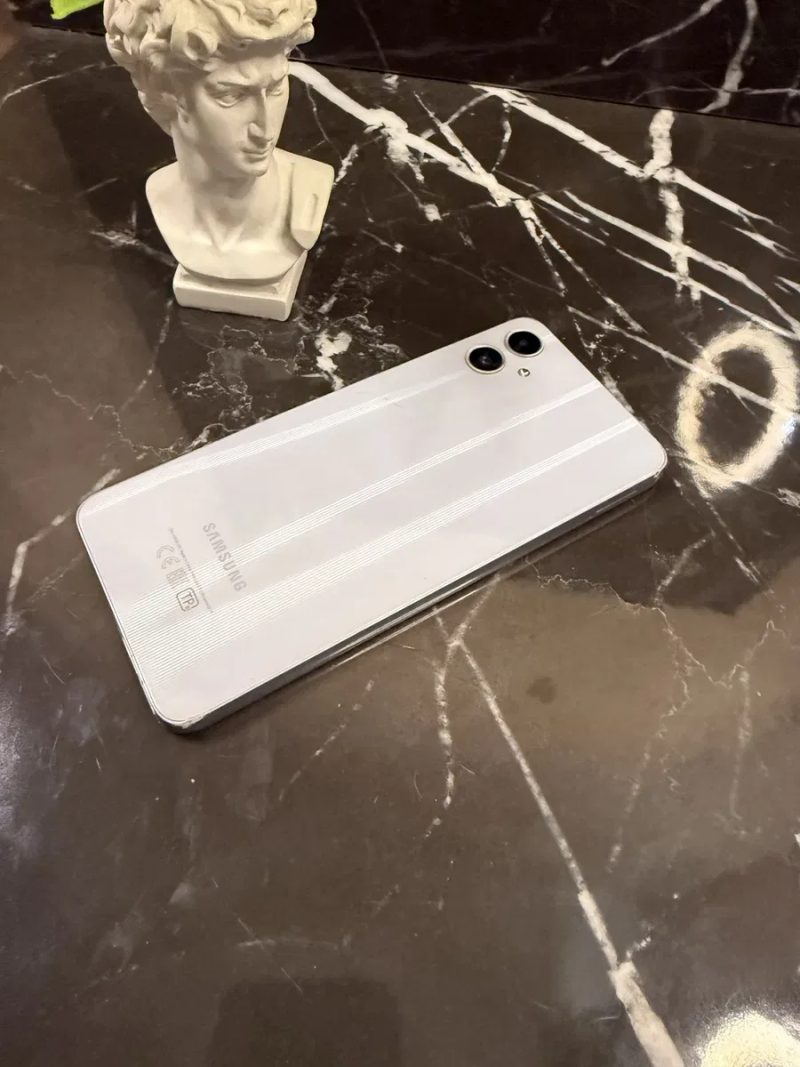 Samsung Galaxy A05 4/128 gb white — фото 4