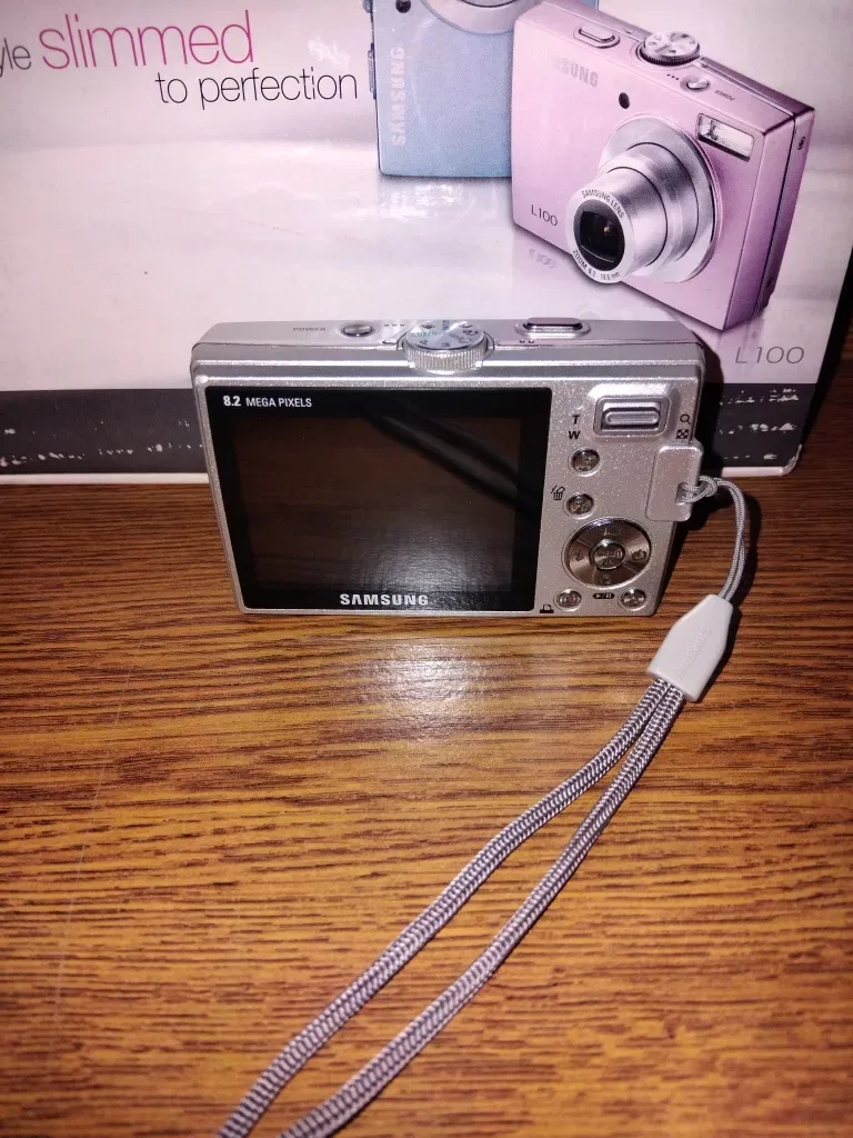 Samsung L100 Silver цифровий фотоапарат — фото 2