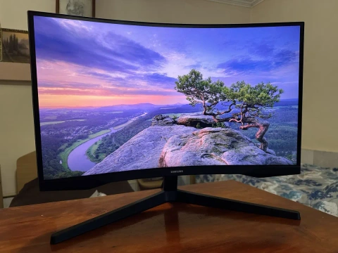 Samsung Odyssey G5 2К 144гц