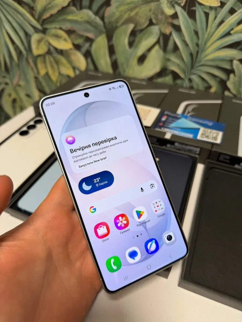 Samsung S26 12/256GB S942B/DS Повний комплект Cтан нового OneUI8.5 android 16 2СІМ Європа MDM — фото 3