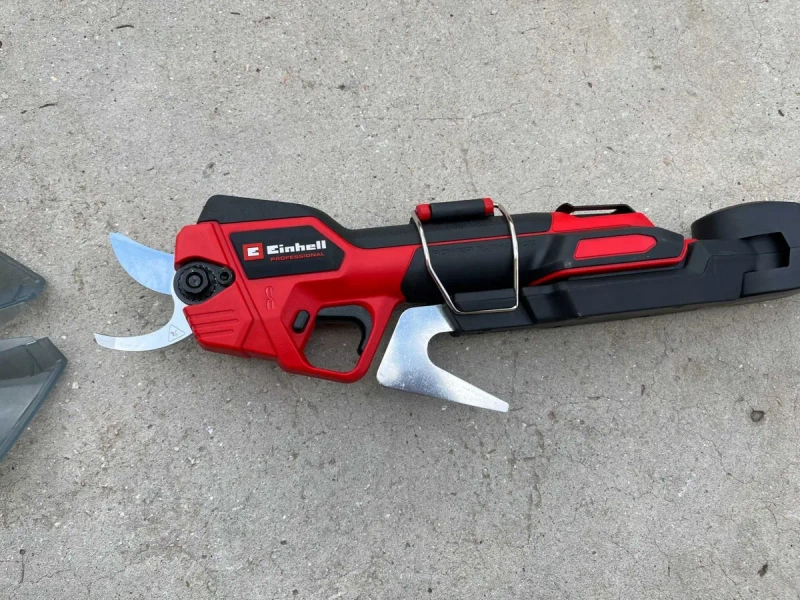 Секатор акумуляторний безщітковий телескопічний Einhell GP-LS 18/28 Li T BL-Solo — фото 6