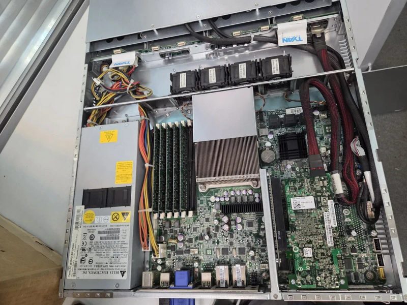 сервер Entry 1U (8потоків, 16Гб ПЗУ); Intel Xeon 3430 Quard-core(2400/8M,S1156); 4*DDR3-1333 4096MB ECC Kingston; Adaptec SAS RAID 640 + рейки в шафу! — фото 4