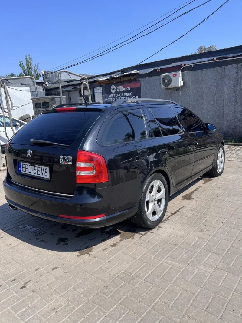 Шкода Октавиа а5 Vrs 2.0 tdi механника — фото 5