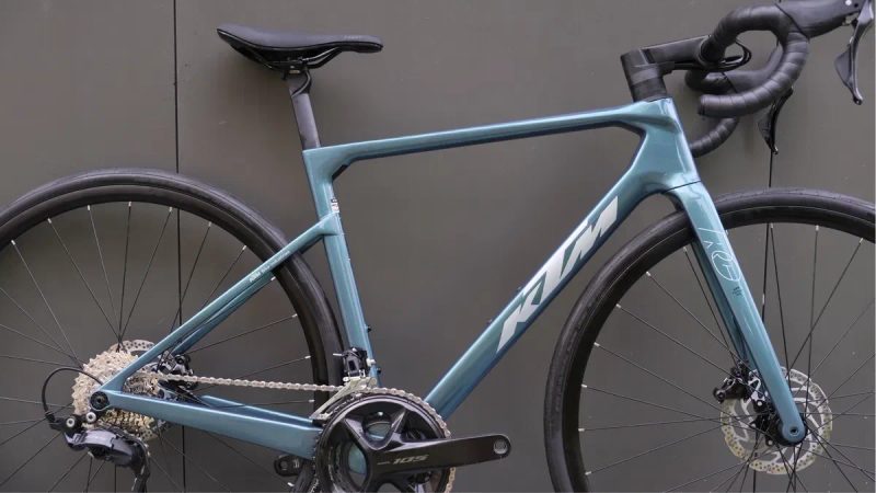 Шосейний велосипед KTM Alto Pro Shimano 105 (2025) — фото 3
