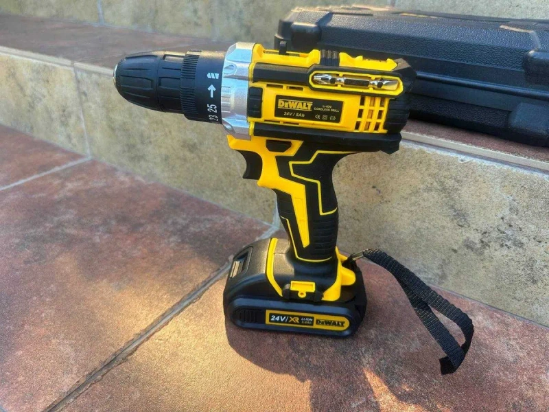Шуруповерт 24V з набором інструментів DeWalt Набор инструментов деволт — фото 3