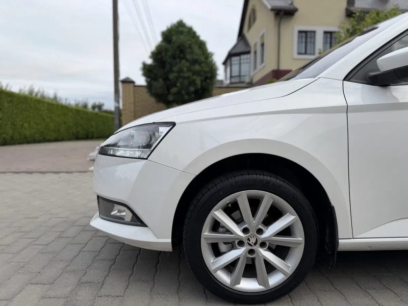 Skoda Fabia 2019 року — фото 6