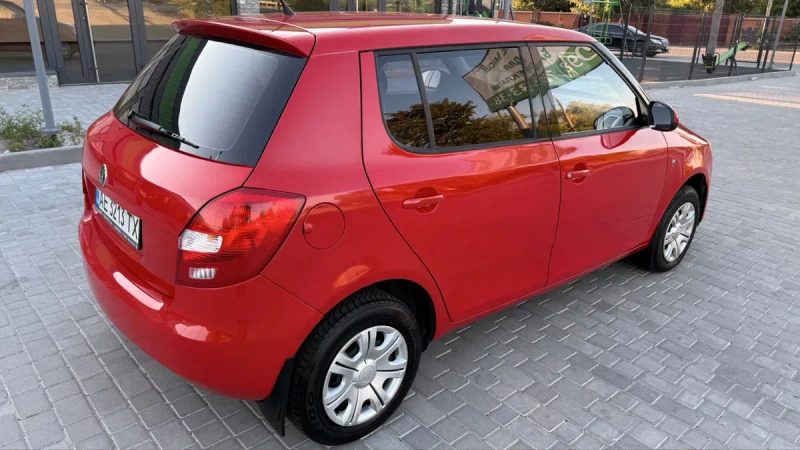 Skoda Fabia в идеальном состоянии! 2010 год, родной пробег! — фото 2