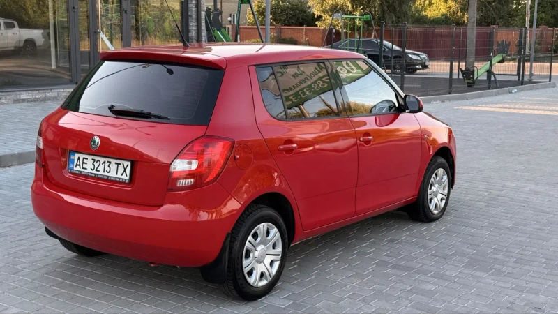 Skoda Fabia в идеальном состоянии! 2010 год, родной пробег! — фото 3