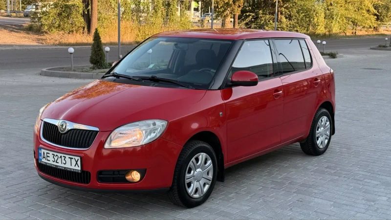 Skoda Fabia в идеальном состоянии! 2010 год, родной пробег! — фото 4