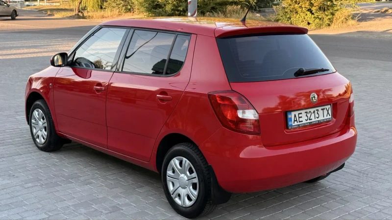 Skoda Fabia в идеальном состоянии! 2010 год, родной пробег! — фото 6