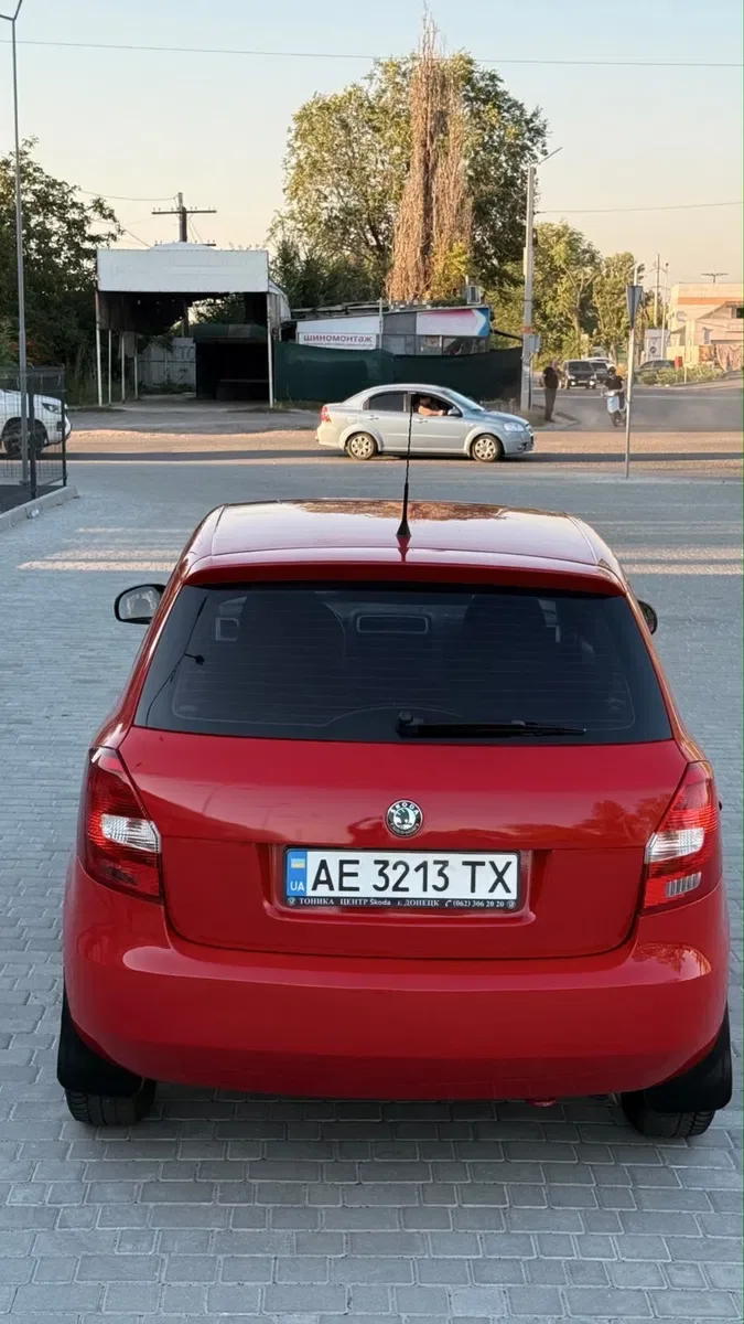 Skoda Fabia в идеальном состоянии! 2010 год, родной пробег! — фото 8